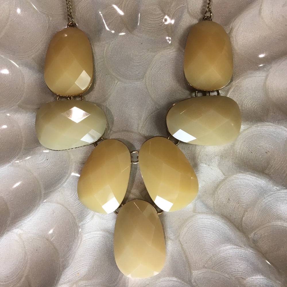 Cream Tone Gem Necklace